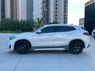 2021 BMW X2 sDrive20i I (F39), белый, 1685000 рублей, вид 4