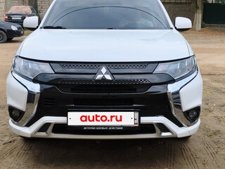 2022 Mitsubishi Outlander III Рестайлинг 3, белый, 2350000 рублей, вид 5