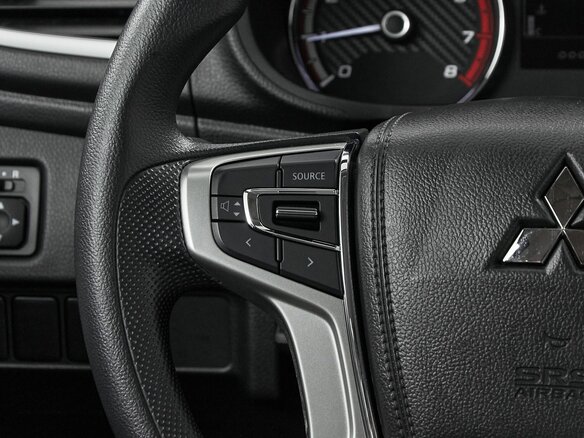 2022 Mitsubishi L200 V Рестайлинг, серый, 3990000 рублей - вид 12