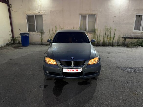 2005 BMW 3 серии 325i V (E90/E91/E92/E93), серый, 700000 рублей