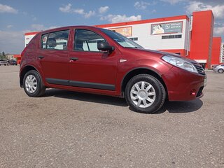 2011 Renault Sandero I, красный, 600000 рублей, вид 3