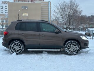 2015 Volkswagen Tiguan I Рестайлинг, коричневый, 1600000 рублей, вид 5