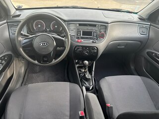 2011 Kia Rio II Рестайлинг, серебристый, 679999 рублей, вид 2