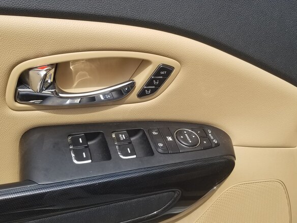 2017 Kia Carnival III, белый - вид 37