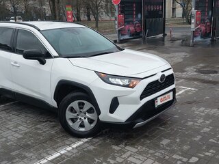 2019 Toyota RAV4 V (XA50), белый, 3000000 рублей, вид 2