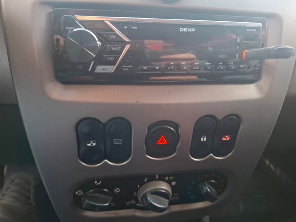 2011 Renault Logan I Рестайлинг, чёрный - вид 12
