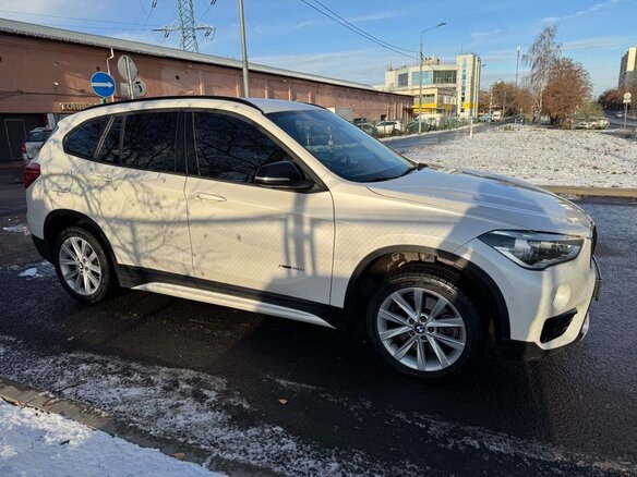 2017 BMW X1 20i xDrive II (F48), белый, 2400000 рублей - вид 28
