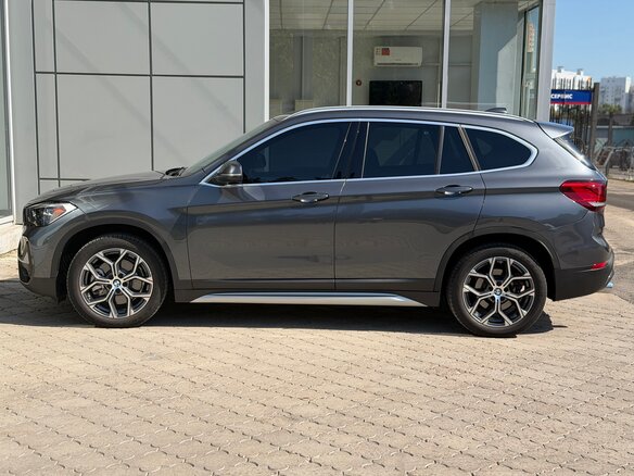 2021 BMW X1 28i xDrive II (F48) Рестайлинг, серый, 2250000 рублей - вид 3