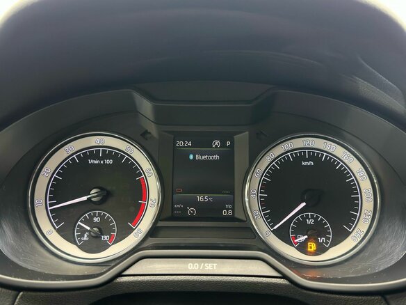 2017 Skoda Octavia III (A7) Рестайлинг, серый, 1795000 рублей - вид 22