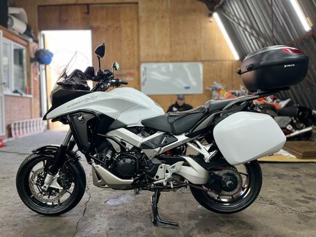 2015 Honda VFR 800X (Crossrunner), белый, 810000 рублей, вид 4