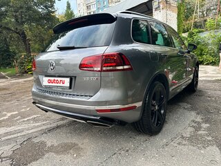 2017 Volkswagen Touareg II Рестайлинг, серый, 3500000 рублей, вид 5