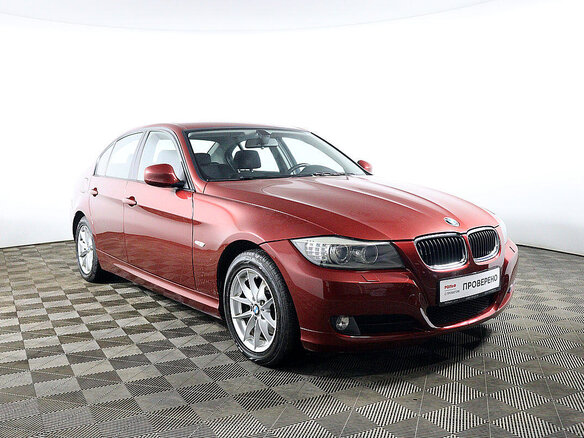2011 BMW 3 серии 318i V (E90/E91/E92/E93) Рестайлинг, красный - вид 2