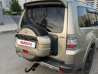 2007 Mitsubishi Pajero IV, бежевый, 1575000 рублей, вид 3