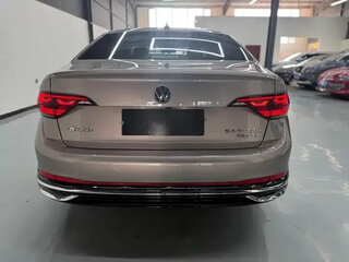 2023 Volkswagen Sagitar III Рестайлинг, золотистый, 1560000 рублей, вид 5