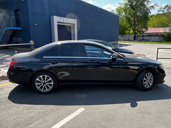 2018 Mercedes-Benz E-Класс 200 V (W213, S213, C238), чёрный - вид 3