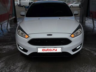 2016 Ford Focus III Рестайлинг, белый, 870000 рублей, вид 3