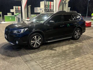 2018 Subaru Outback V Рестайлинг, чёрный, 2850000 рублей, вид 2