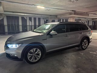 2018 Volkswagen Passat Alltrack B8, серебристый, 3000000 рублей, вид 1