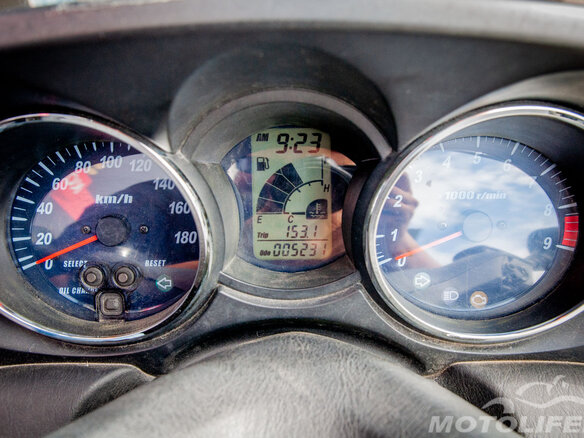 2005 Yamaha Majesty 400, серебристый - вид 4