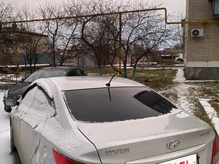 2015 Hyundai Solaris I Рестайлинг, серебристый, 1000000 рублей, вид 3