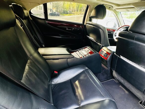 2011 Lexus LS 460 IV Рестайлинг, чёрный, 1950000 рублей - вид 13