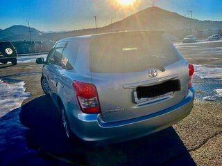 2010 Toyota Corolla Fielder X (E140, E150) Рестайлинг, серебристый, 1150000 рублей, вид 2
