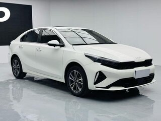 2023 Kia K3 II (China Market) Рестайлинг, белый, 1590000 рублей, вид 3