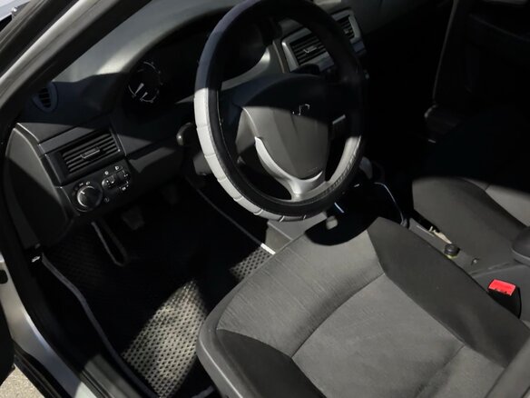2015 Lada (ВАЗ) Priora I Рестайлинг, серебристый, 560000 рублей - вид 9