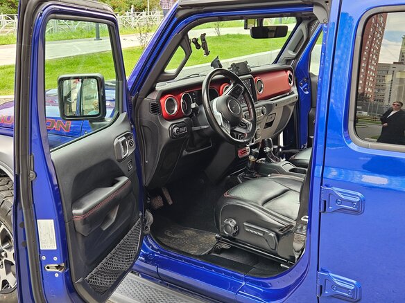 2018 Jeep Wrangler IV (JL), синий, 3499000 рублей - вид 12