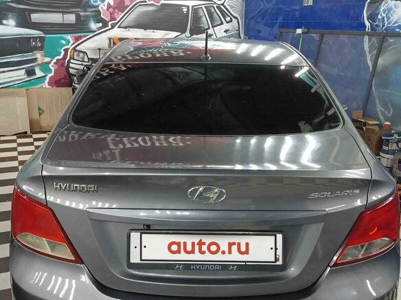 2015 Hyundai Solaris I Рестайлинг, серый, 950000 рублей - вид 1