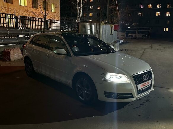 2010 Audi A3 II (8P) Рестайлинг 2, белый, 900000 рублей - вид 11