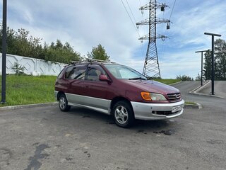 1998 Toyota Ipsum I (M10), красный, 512000 рублей, вид 4