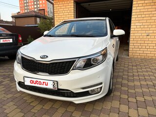 2016 Kia Rio III Рестайлинг, белый, 1350000 рублей, вид 1