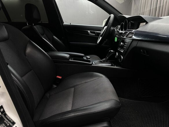2011 Mercedes-Benz C-Класс 180 BlueEFFICIENCY III (W204) Рестайлинг, белый - вид 12