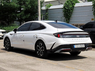 2023 Hyundai Sonata VIII (DN8) Рестайлинг, белый, 2200000 рублей, вид 3