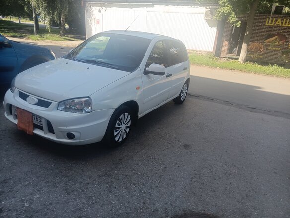 2011 Lada (ВАЗ) Kalina I, белый, 240000 рублей