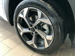 2026 Geely Atlas II, серебристый, 3449990 рублей, вид 5