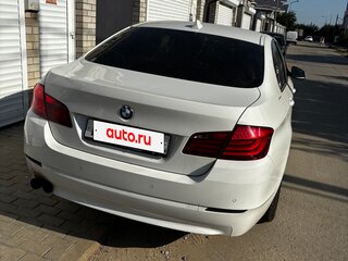 2010 BMW 5 серии 520d VI (F10/F11/F07), белый, 1700000 рублей, вид 4