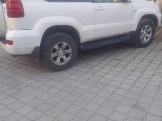2002 Toyota Land Cruiser Prado 120 Series, белый, 1950000 рублей, вид 5