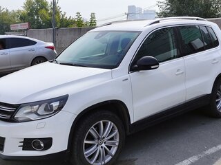 2013 Volkswagen Tiguan I Рестайлинг, белый, 2300000 рублей, вид 1