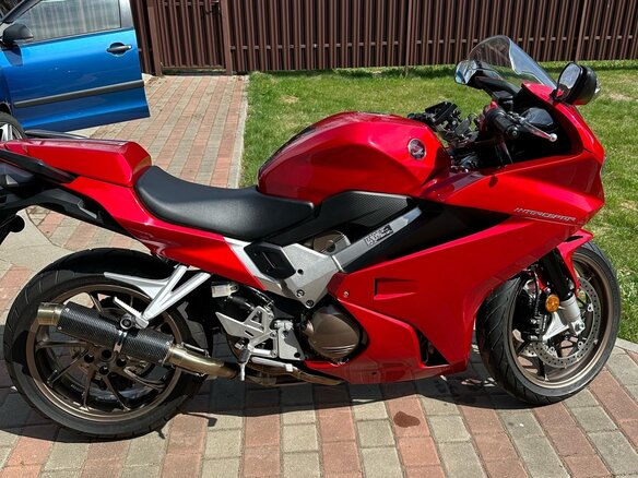 2014 Honda VFR 800, пурпурный, 721691 рублей - вид 5