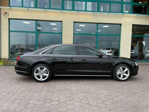 2013 Audi A8 Long III (D4) Рестайлинг, чёрный - вид 4