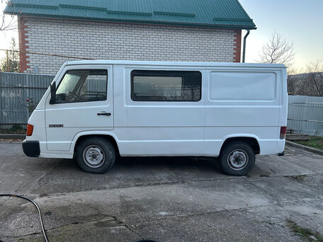 1992 Mercedes-Benz MB 100, белый, 350000 рублей, вид 5