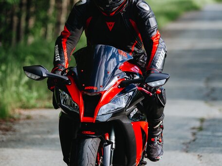2013 Kawasaki ZX-10R Ninja, красный, 850000 рублей, вид 1