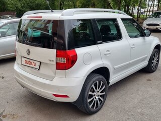 2015 Skoda Yeti I Рестайлинг, белый, 1650000 рублей, вид 5