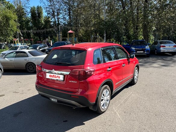 2021 Suzuki Vitara II Рестайлинг, красный, 1850000 рублей - вид 5