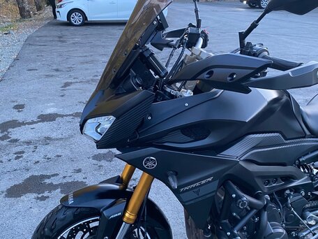 2017 Yamaha MT-09 Tracer (FJ-09), чёрный, 990000 рублей, вид 2