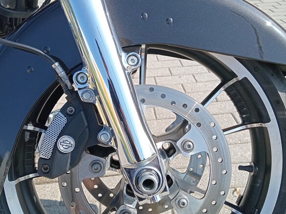 2021 Harley-Davidson Street Glide, серый, 1480000 рублей - вид 9