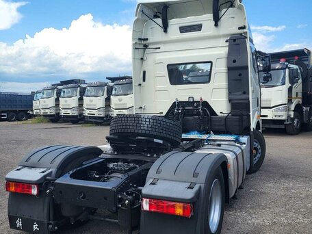 2023 FAW J6 CA4180, белый, 5400000 рублей, вид 4