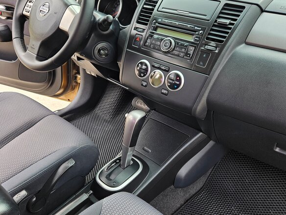 2008 Nissan Tiida I, бежевый, 869900 рублей - вид 8